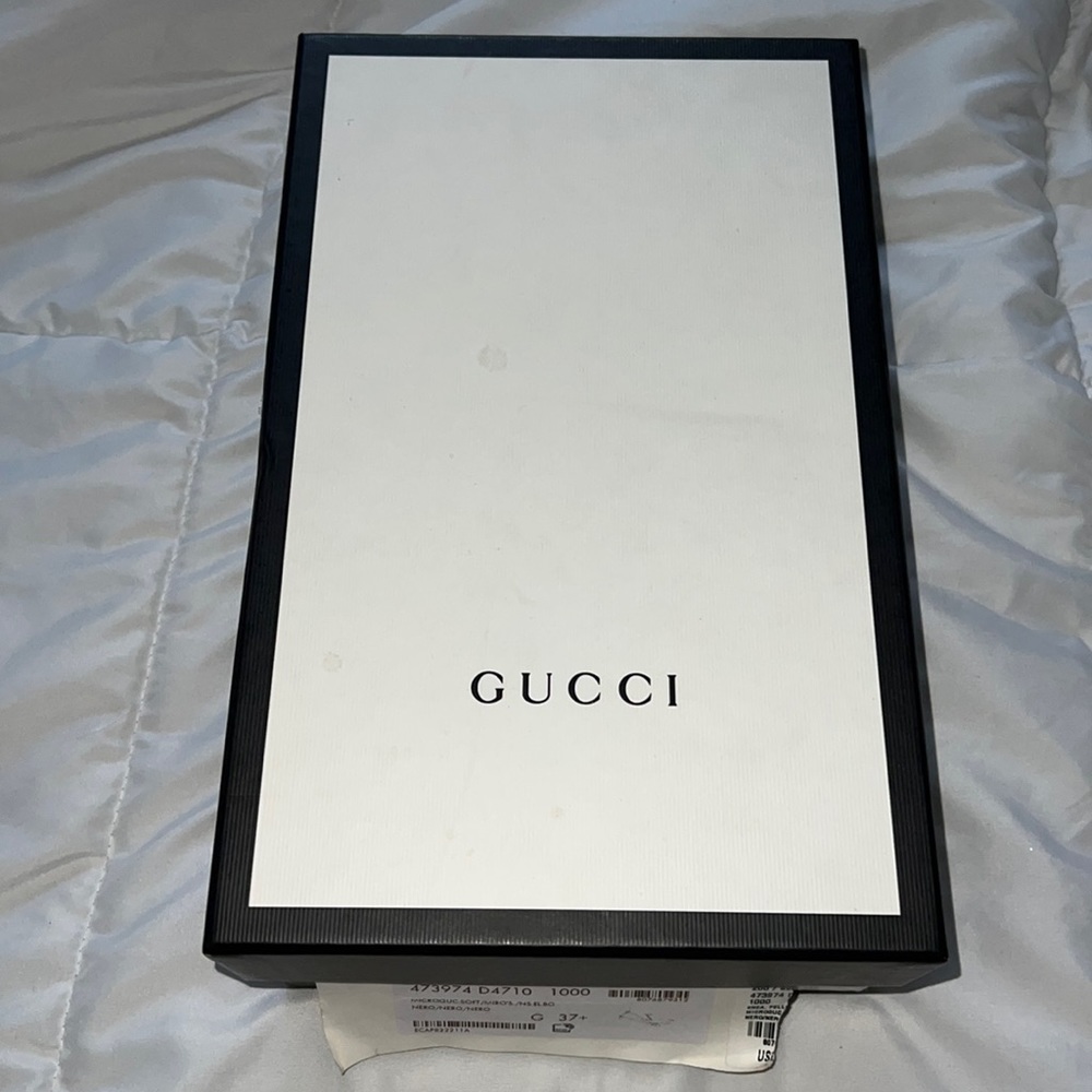 Gucci, Black loafers